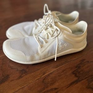 Vivo Barefoot Minimalist Shoe - US 9 EUR 40